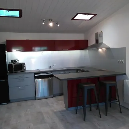 Maisonnette Calme Avec Jardinet Holiday home *